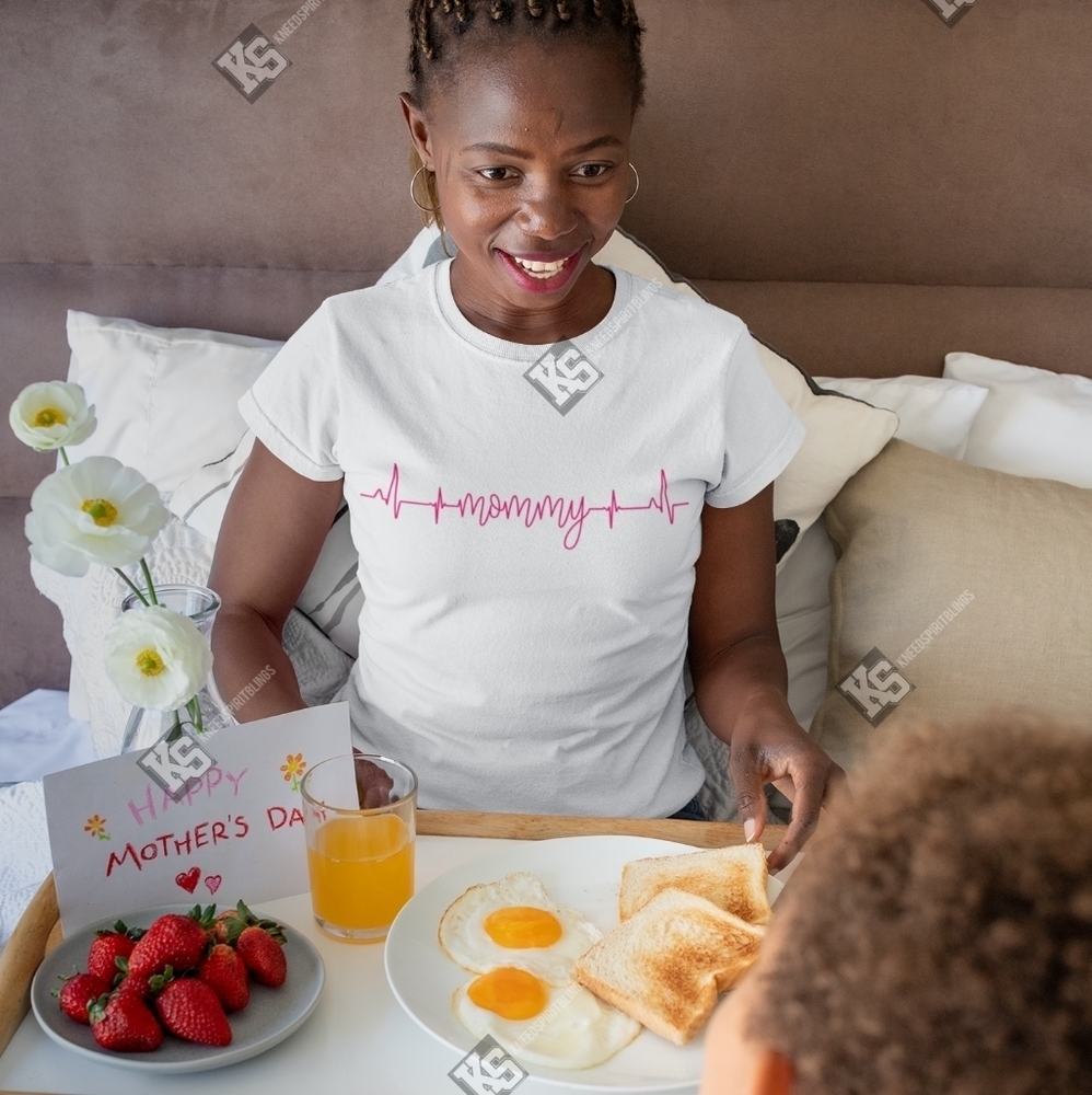 Mommy Heartbeat‎ Tee - Picture 1 of 1